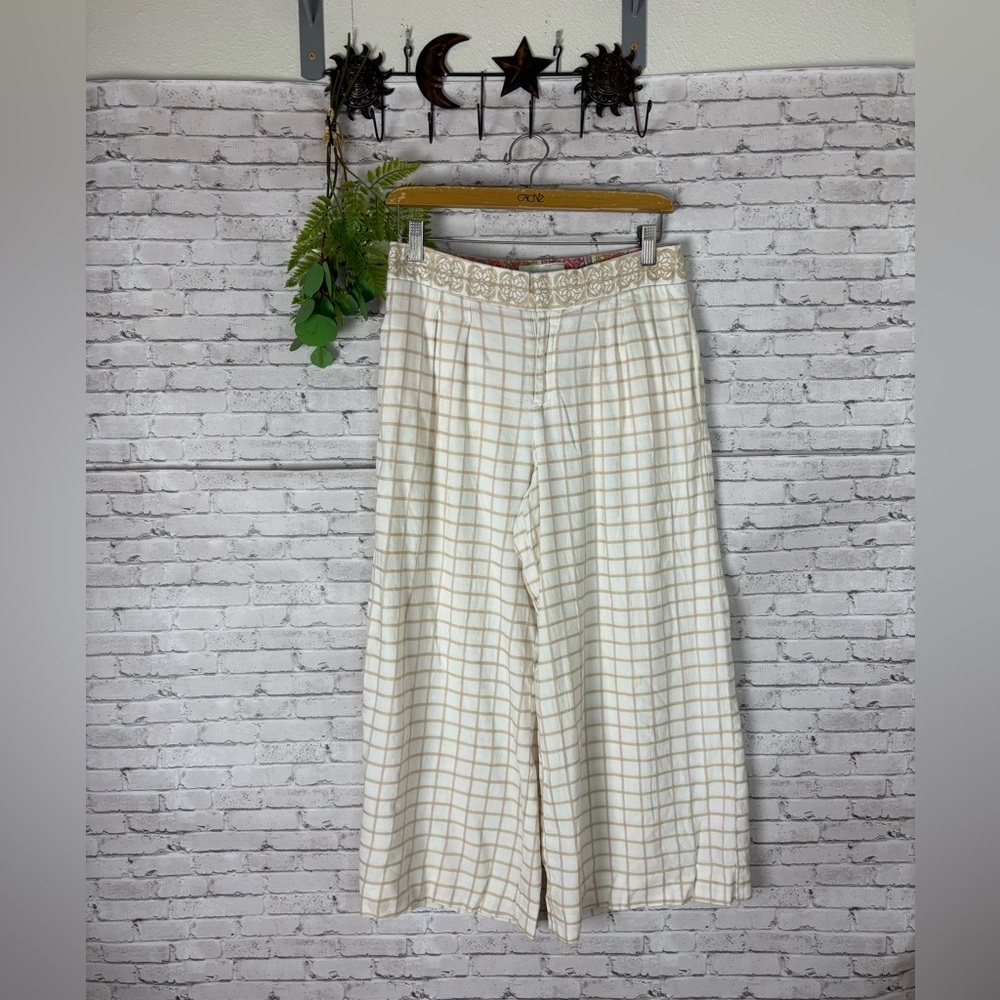 Anthropologie White Windowpane Grid Floral Embroidered Wide Leg Crop Pants